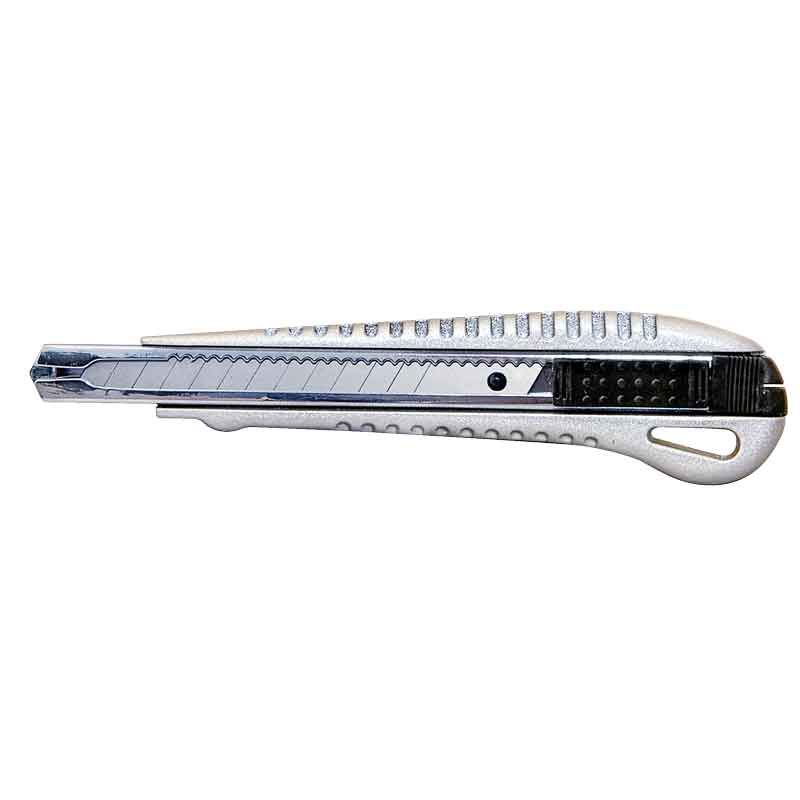 Cuttermesser — mit Metallgehäuse